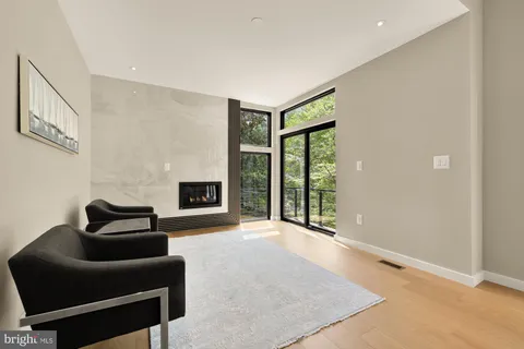$2,595,000 | 8165 East Beach Drive Northwest, Washington, DC 20012