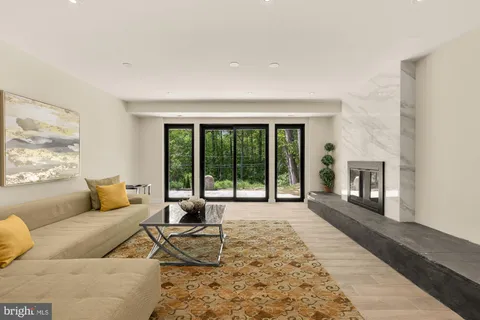 $2,595,000 | 8165 East Beach Drive Northwest, Washington, DC 20012