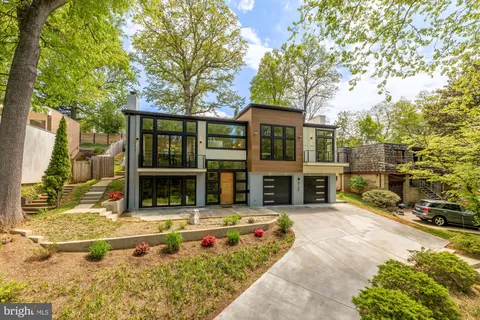 $2,595,000 | 8165 East Beach Drive Northwest, Washington, DC 20012