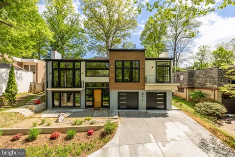 $2,595,000 | 8165 East Beach Drive Northwest, Washington, DC 20012