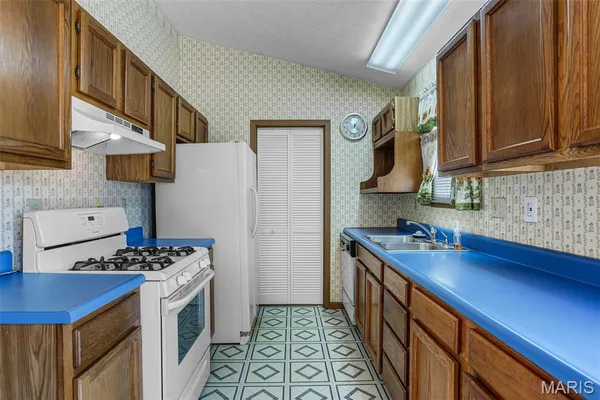 $169,900 | 212 Meadow Drive, Troy, IL 62294