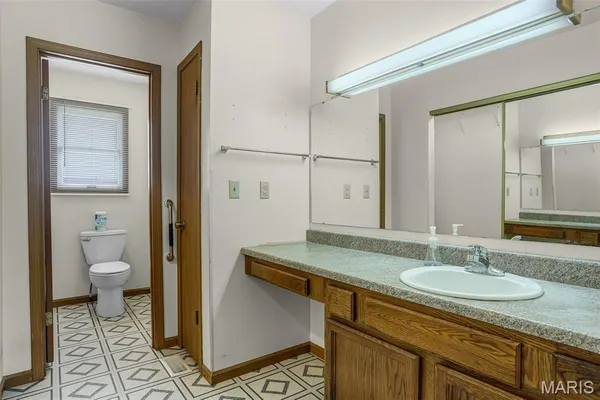 $169,900 | 212 Meadow Drive, Troy, IL 62294