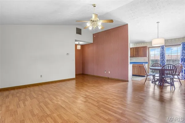 $169,900 | 212 Meadow Drive, Troy, IL 62294