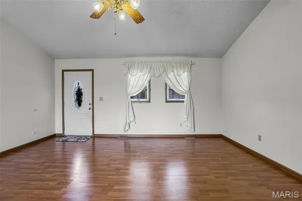 $169,900 | 212 Meadow Drive, Troy, IL 62294