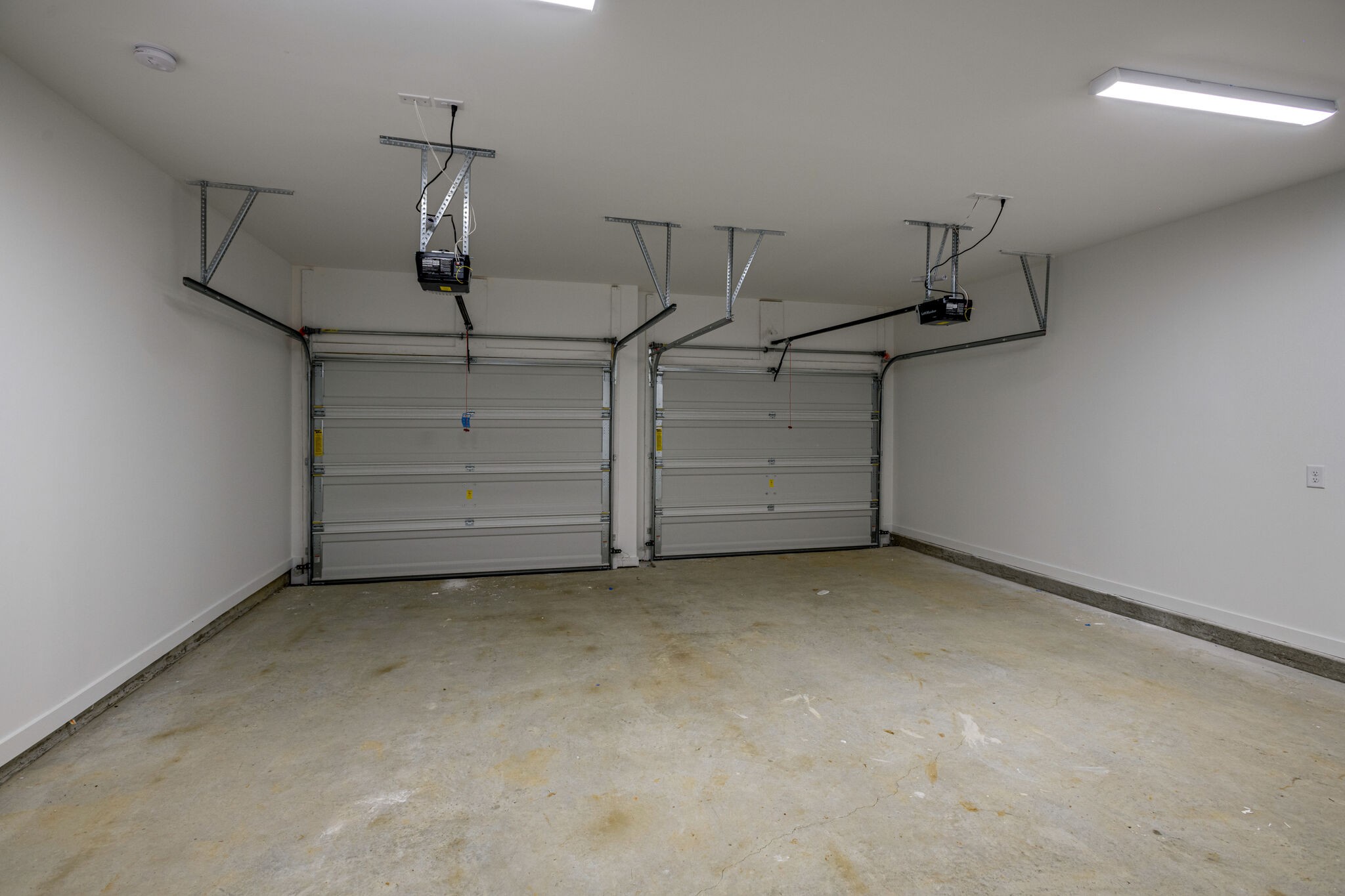 1057 Fallow Road Mount Juliet, TN 37122 - Photo 18 of 41 a view of a garage