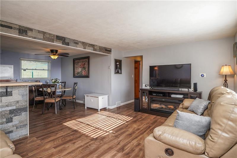 112 Flicker Drive McKees Rocks, PA 15136 - Photo 5 of 25 Gallery Image 5