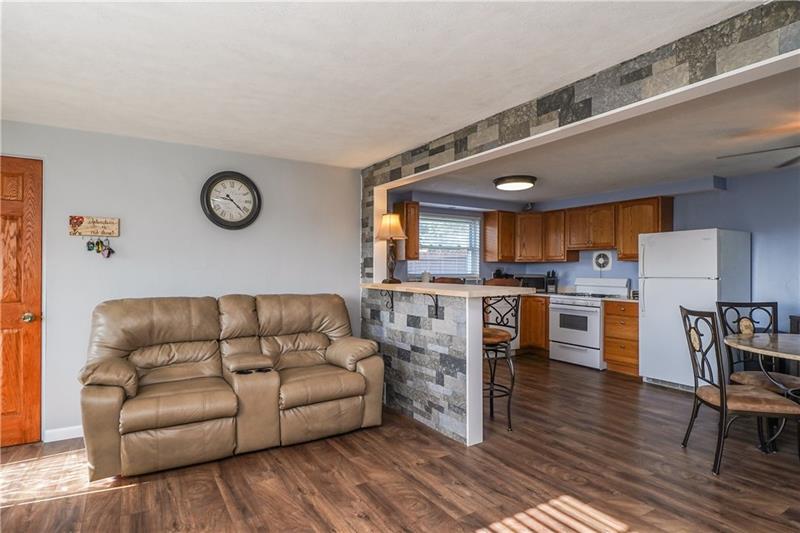 112 Flicker Drive McKees Rocks, PA 15136 - Photo 7 of 25 Gallery Image 7