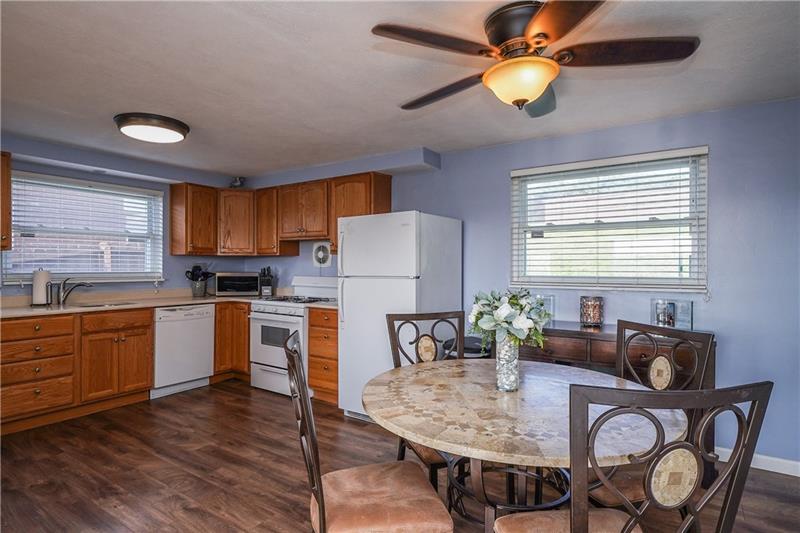 112 Flicker Drive McKees Rocks, PA 15136 - Photo 9 of 25 Gallery Image 9