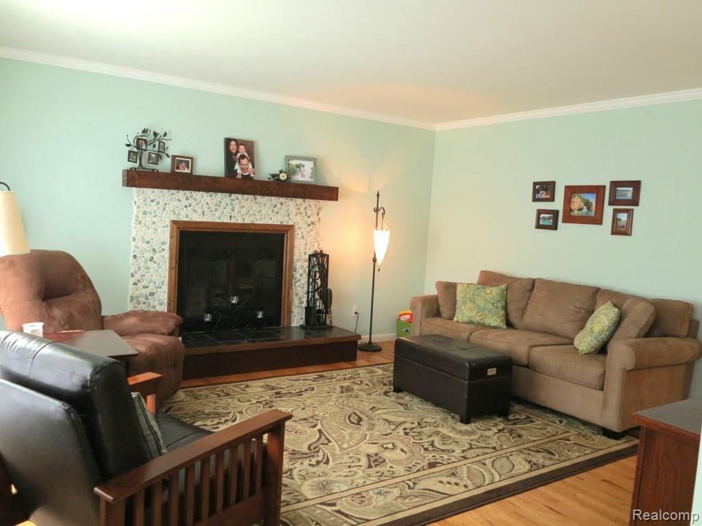 5384 King Road Howell, MI 48843 - Photo 5 of 23