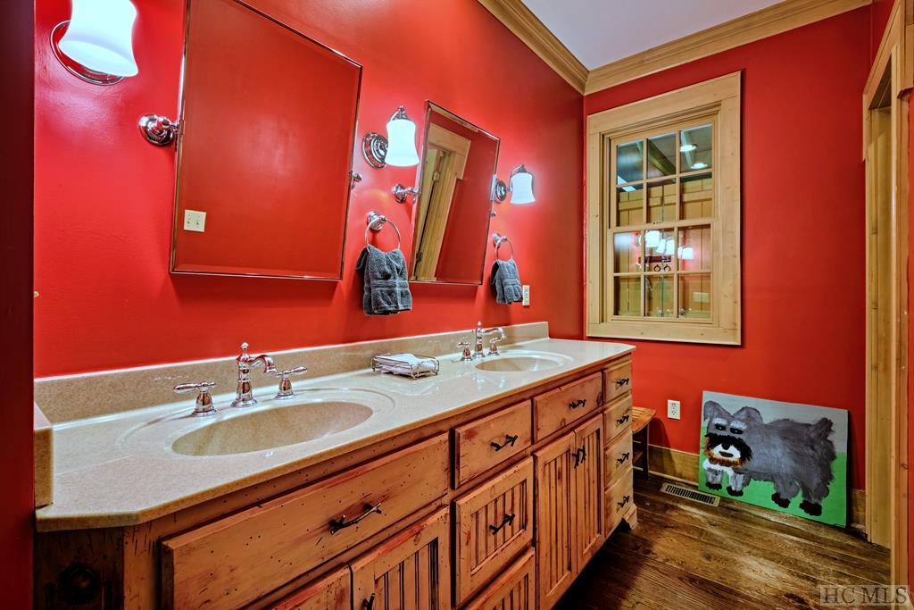 590 View Point Road Highlands, NC 28741 - Photo 25 of 39 Gallery Image 25