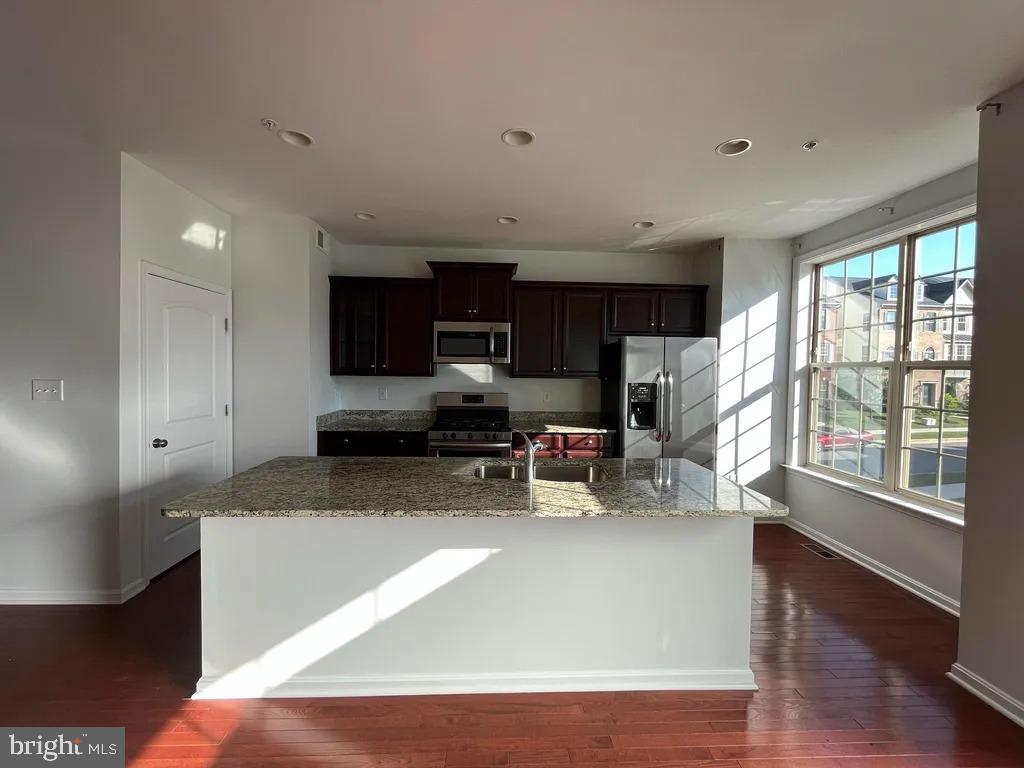 9507 Smithview Place Lanham, MD 20706 - Photo 11 of 42