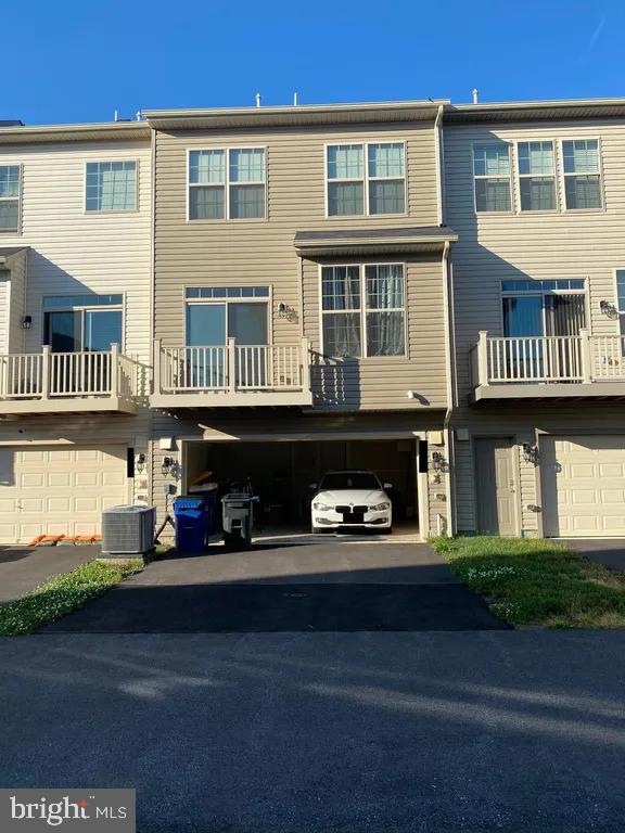 9507 Smithview Place Lanham, MD 20706 - Photo 24 of 42 2 Care Garage and 2 parking spaces