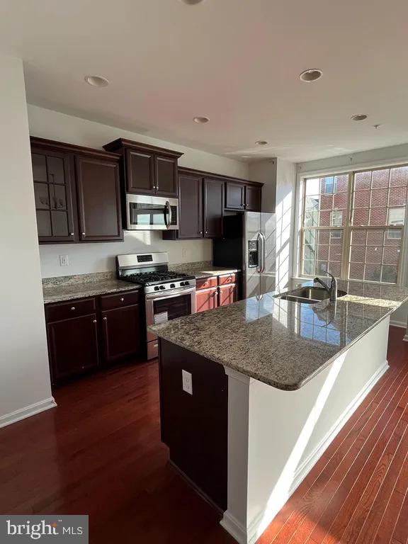 9507 Smithview Place Lanham, MD 20706 - Photo 4 of 42