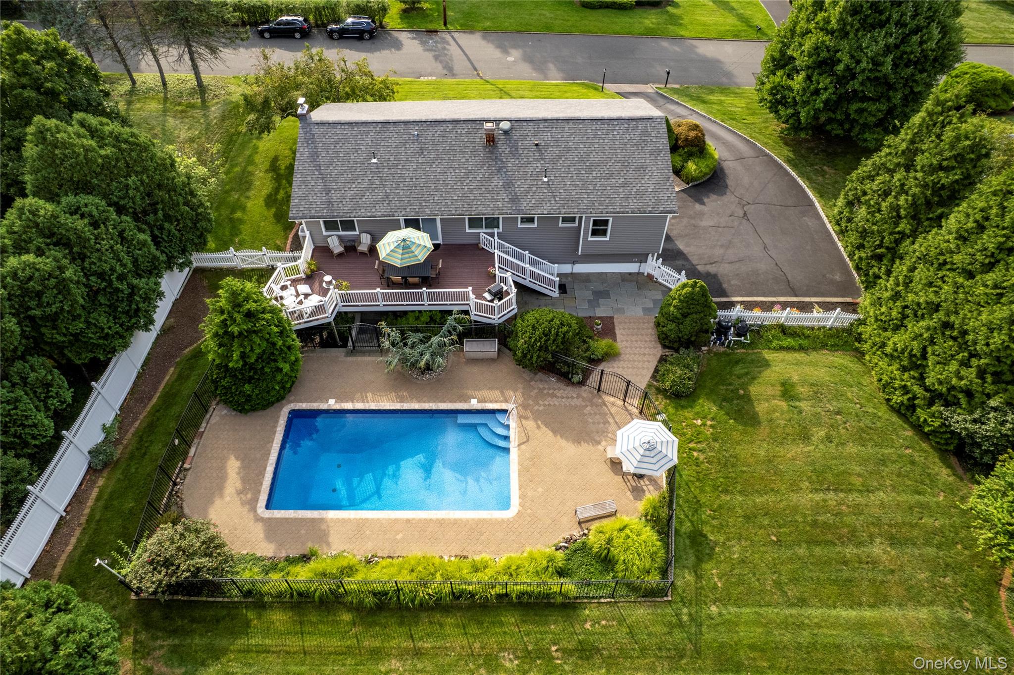 619 Russet Road Valley Cottage, NY 10989 - Photo 14 of 16 Gallery Image 14