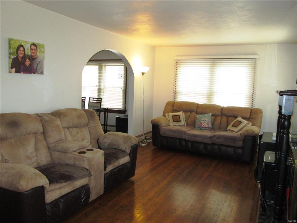 2444 Brown Road St. Louis, MO 63114 - Photo 8 of 39 Gallery Image 8