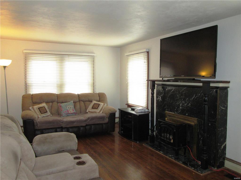 2444 Brown Road St. Louis, MO 63114 - Photo 9 of 39 Gallery Image 9