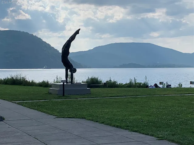 a view of a golf course