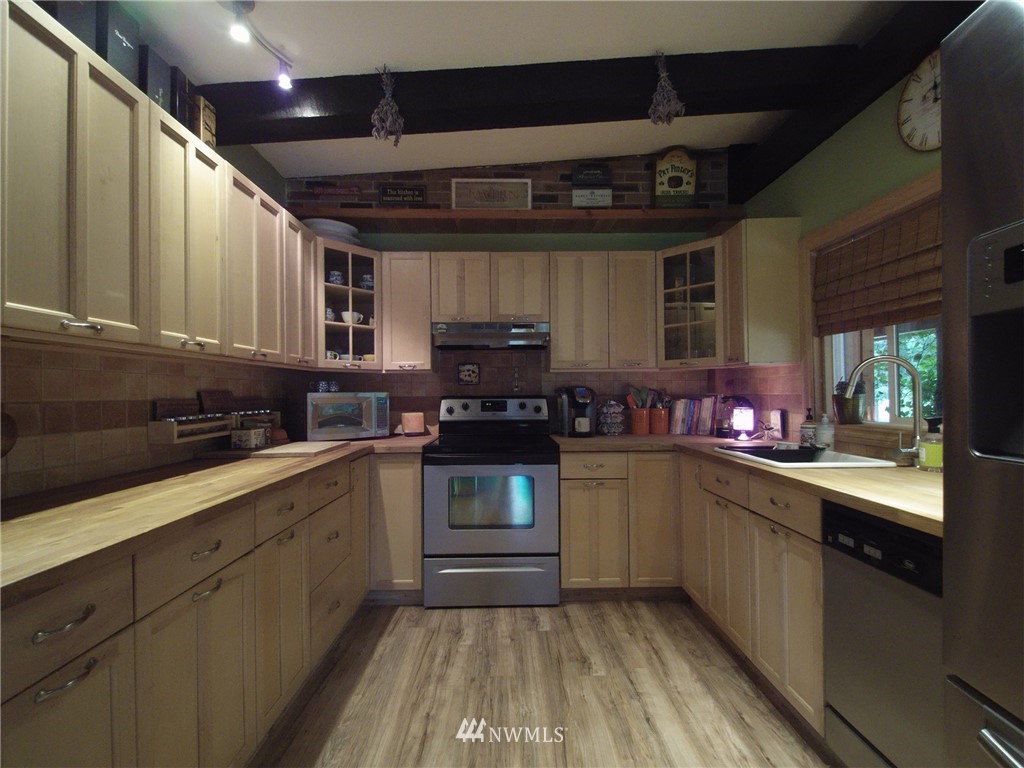 1784 Taylor Cutoff Road Sequim, WA 98382 - Photo 5 of 25