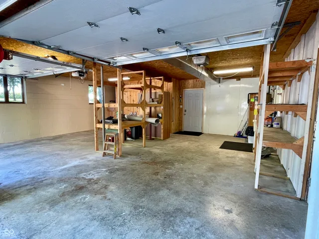 $459,900 | 164 West 1450th Street North, Summitville, IN 46070