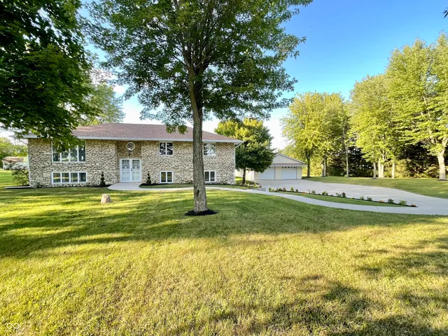 $459,900 | 164 West 1450th Street North, Summitville, IN 46070