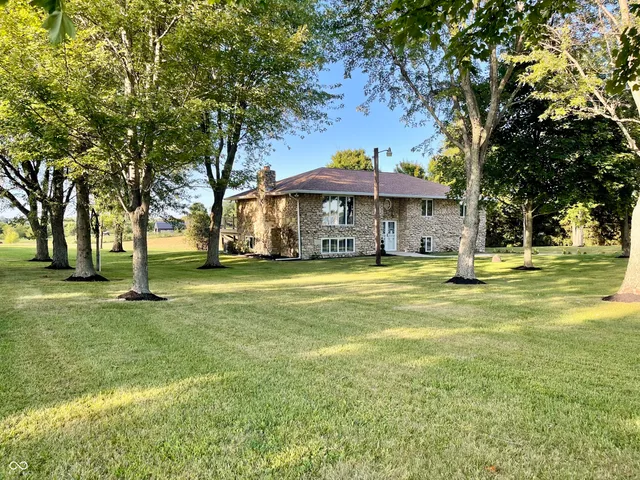 $459,900 | 164 West 1450th Street North, Summitville, IN 46070