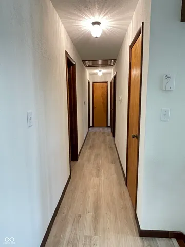 $459,900 | 164 West 1450th Street North, Summitville, IN 46070