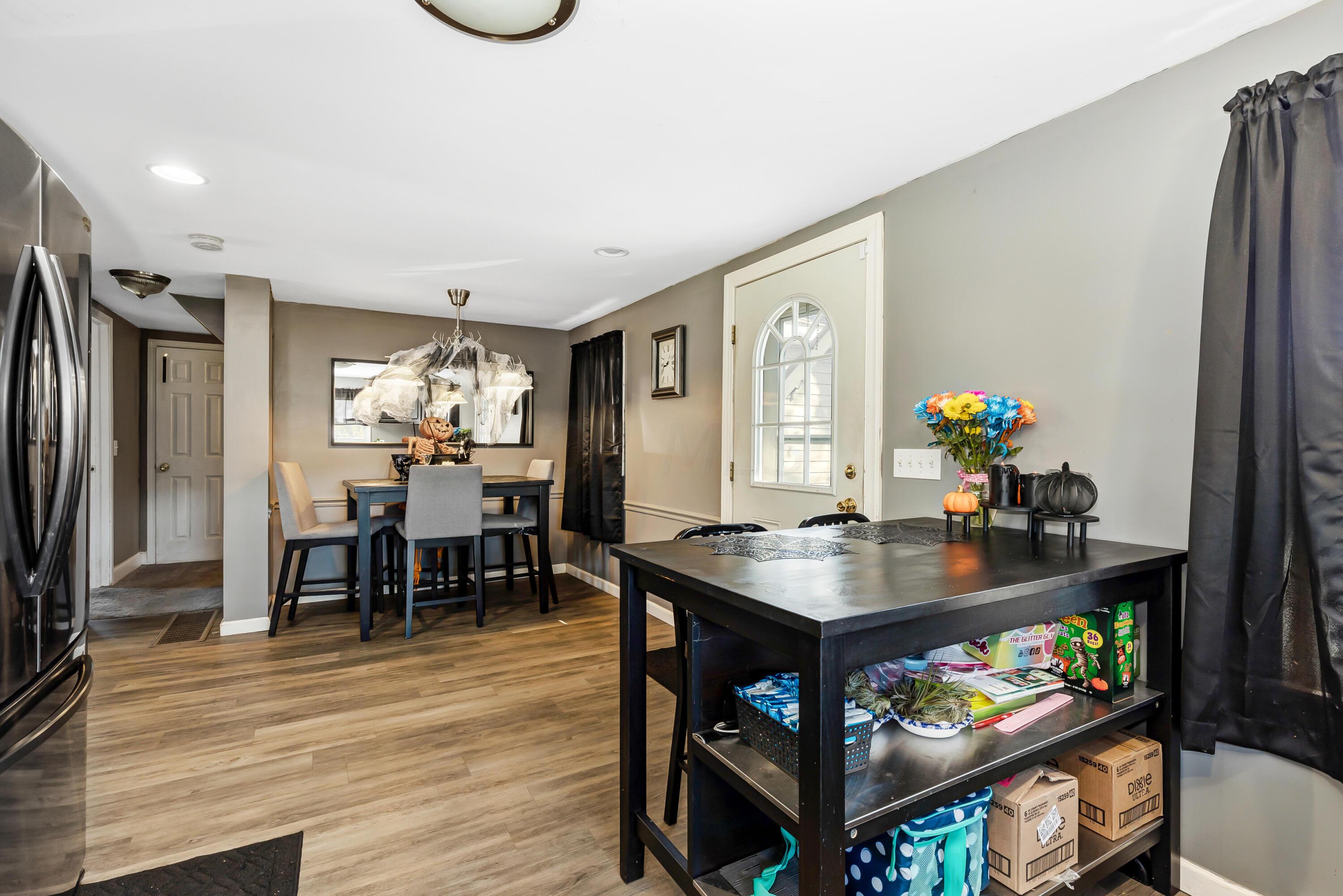 320 County Line Road Hopewell, OH 43746 - Photo 13 of 29 7-Kitchen