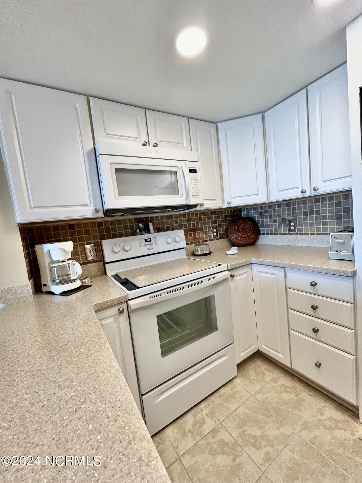2000 New River Inlet Road, Unit 1403 North Topsail Beach, NC 28460 - Photo 3 of 22 IMG_0988