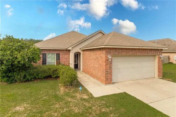 $210,000 | 21376 Beau Chateau Boulevard, Ponchatoula, LA 70454