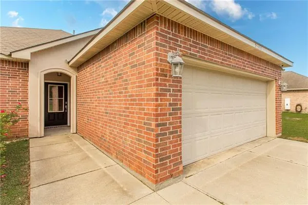 $210,000 | 21376 Beau Chateau Boulevard, Ponchatoula, LA 70454