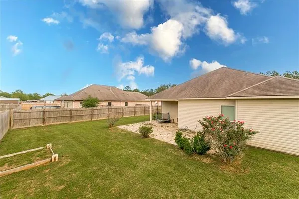 $210,000 | 21376 Beau Chateau Boulevard, Ponchatoula, LA 70454