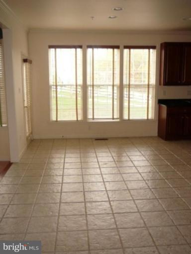 13004 Cadwalladers Vision Drive Bowie, MD 20720 - Photo 5 of 10 Eat-in area of Kitchen
