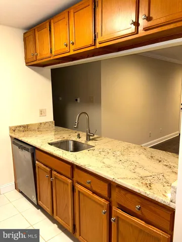 a close view of sink and tap