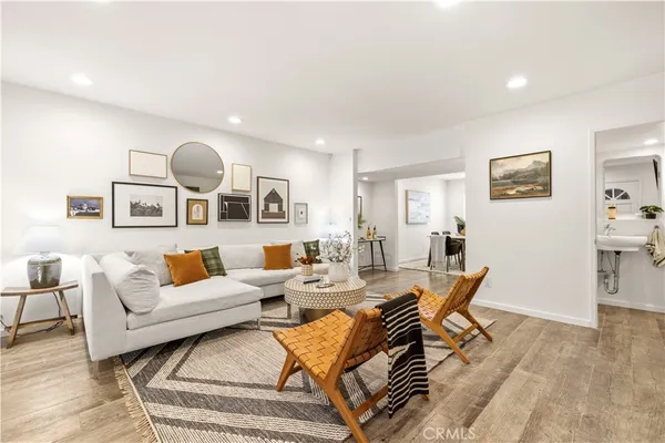 $699,000 | 14238 Dickens Street, Unit 4, Sherman Oaks, CA 91423
