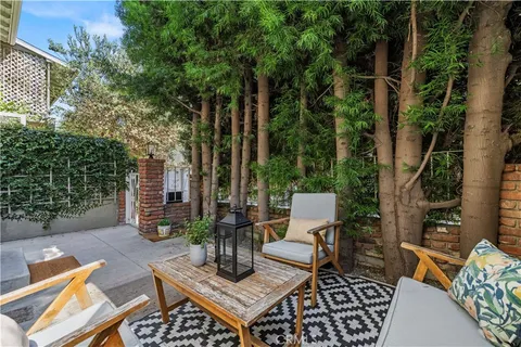 $699,000 | 14238 Dickens Street, Unit 4, Sherman Oaks, CA 91423