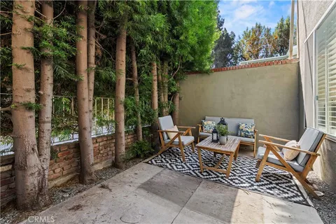 $699,000 | 14238 Dickens Street, Unit 4, Sherman Oaks, CA 91423