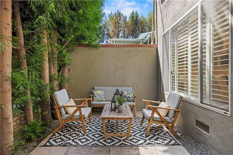 $699,000 | 14238 Dickens Street, Unit 4, Sherman Oaks, CA 91423