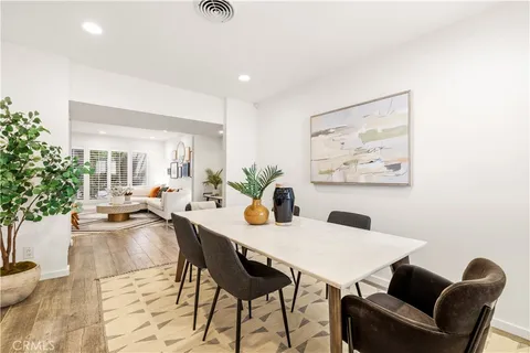$699,000 | 14238 Dickens Street, Unit 4, Sherman Oaks, CA 91423