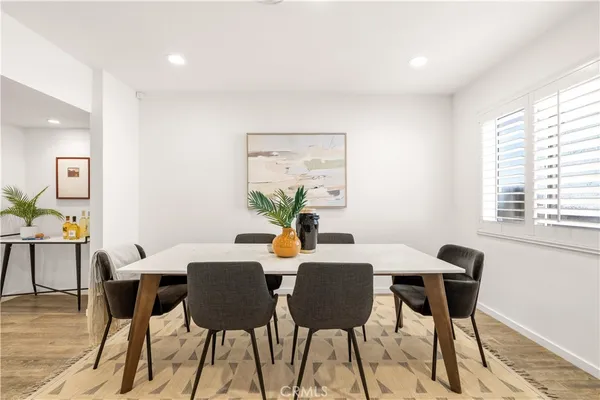 $699,000 | 14238 Dickens Street, Unit 4, Sherman Oaks, CA 91423