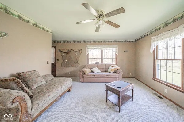 $224,900 | 9540 Brentmoore Road, Brazil, IN 47834