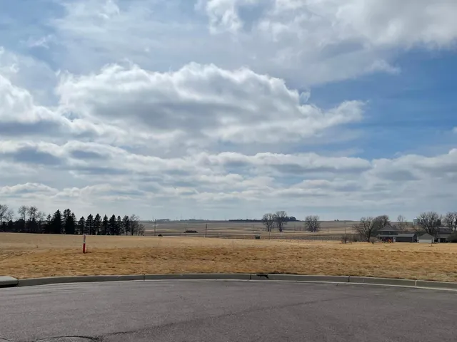 $52,650 | 421 7th Avenue, Edgerton, MN 56128