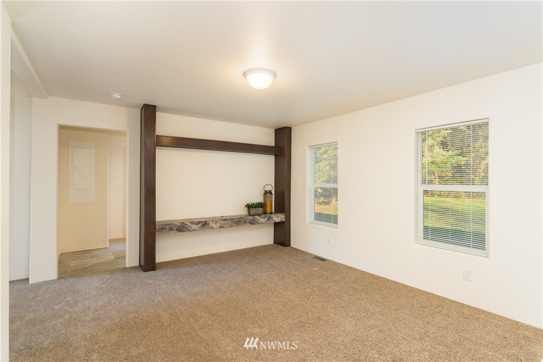 3116 Creasey Road Custer, WA 98240 - Photo 7 of 28 an empty room with windows