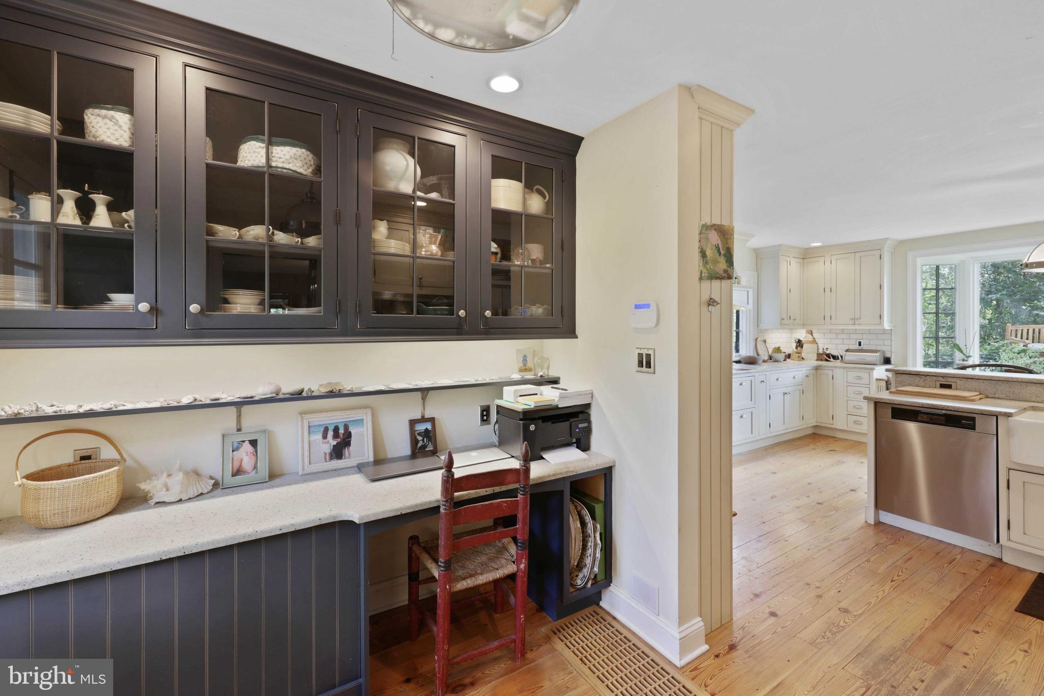 26 Windward Drive Severna Park, MD 21146 - Photo 21 of 48 Home organization/office area