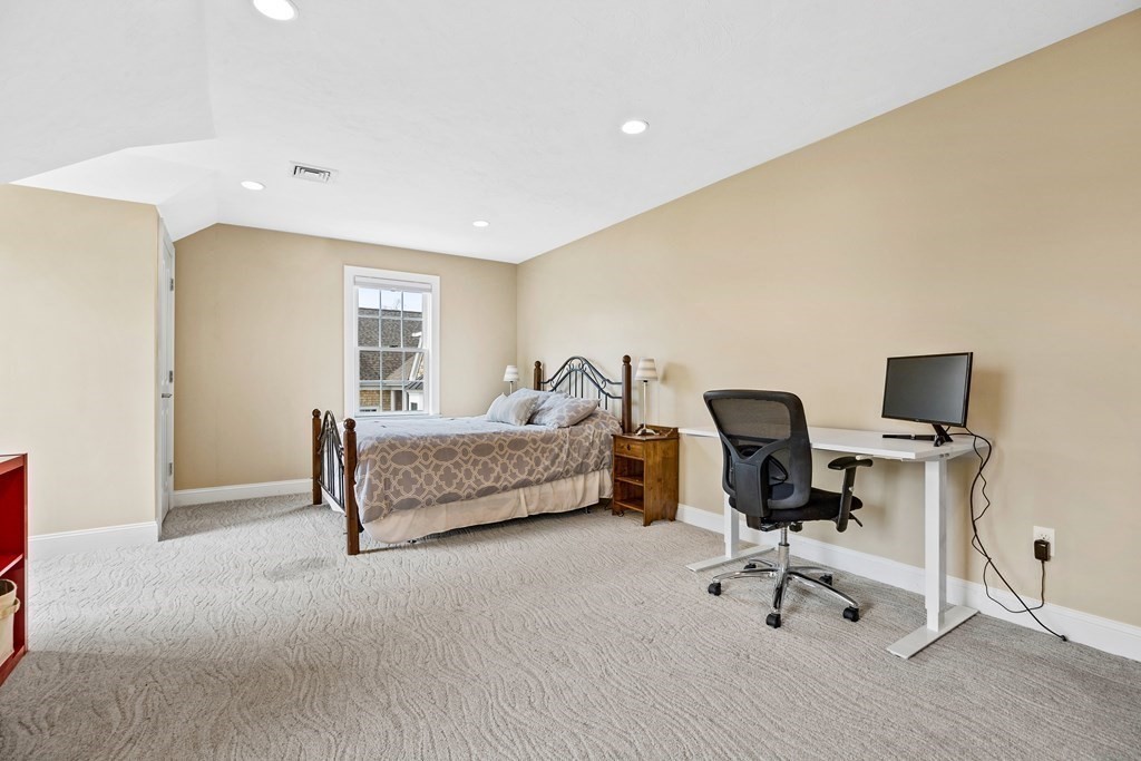 10 Weathervane Court Hingham, MA 02043 - Photo 19 of 30