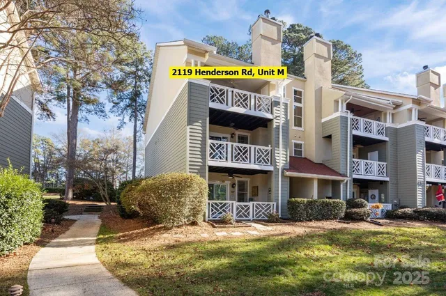 $285,000 | 20119 Henderson Road, Unit M, Cornelius, NC 28031