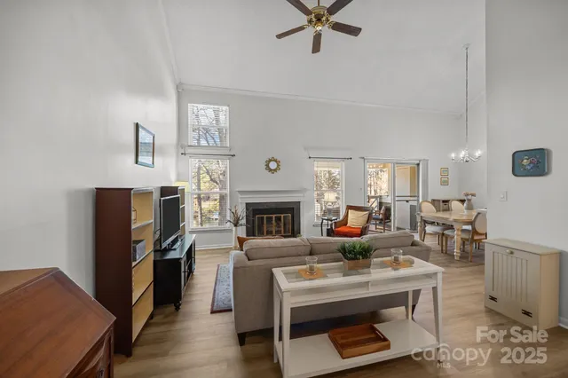 $285,000 | 20119 Henderson Road, Unit M, Cornelius, NC 28031