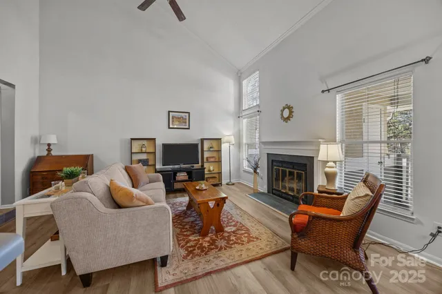 $285,000 | 20119 Henderson Road, Unit M, Cornelius, NC 28031