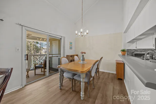 $285,000 | 20119 Henderson Road, Unit M, Cornelius, NC 28031