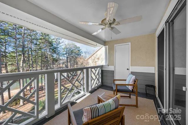 $285,000 | 20119 Henderson Road, Unit M, Cornelius, NC 28031