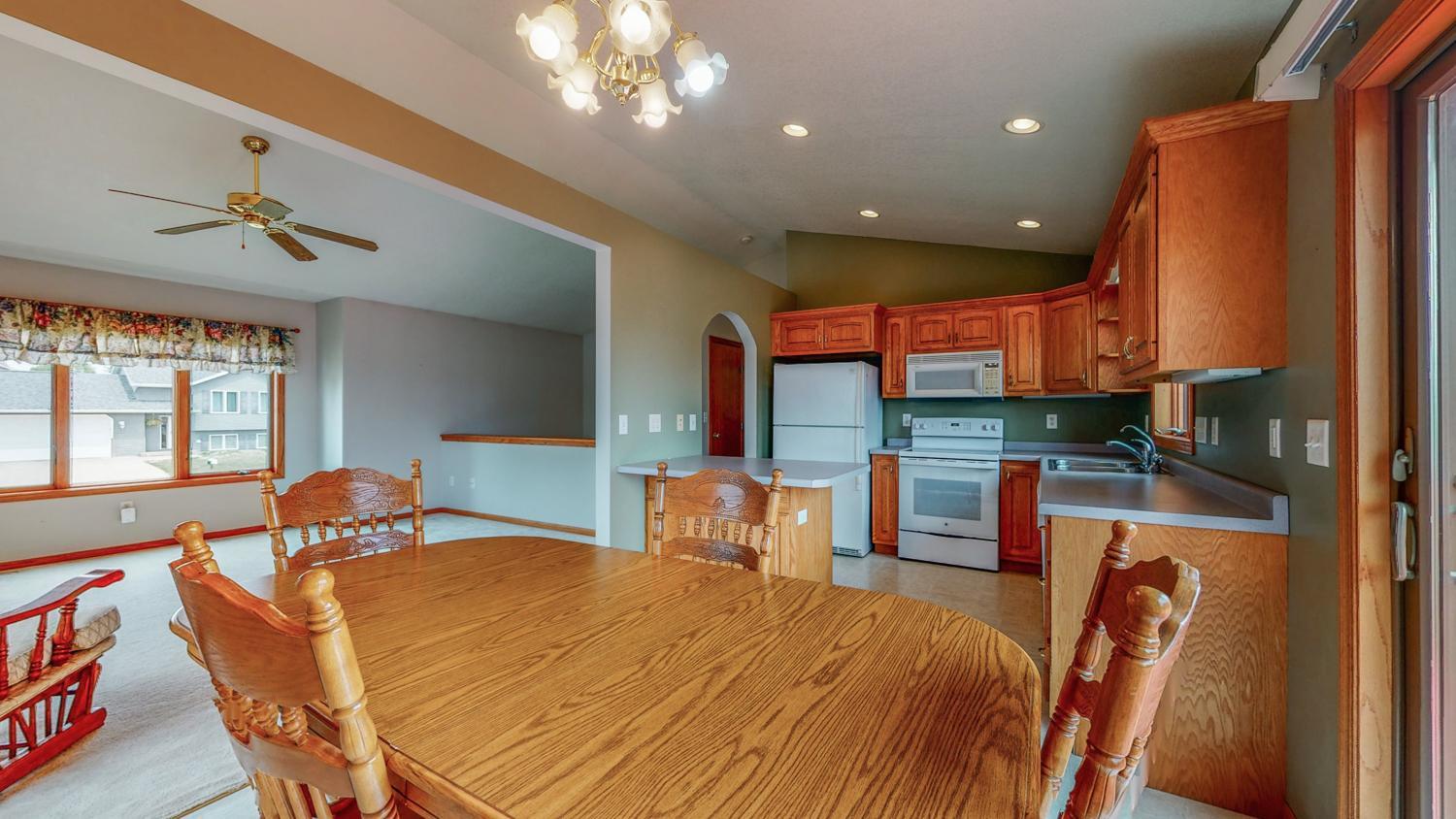 106 Renea Drive St. Charles, MN 55972 - Photo 10 of 33 Gallery Image 10